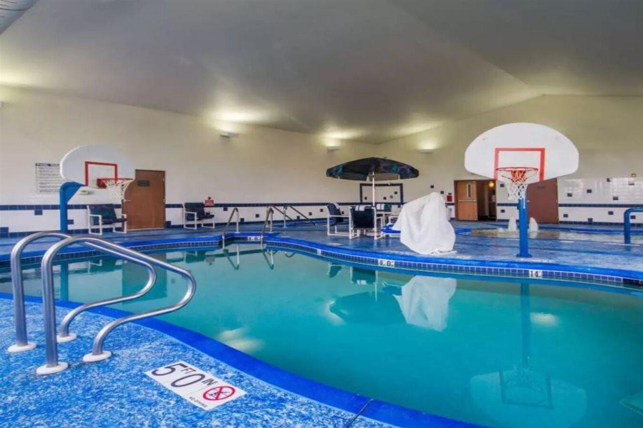 Comfort Inn & Suites Madison North Deforest Dış mekan fotoğraf