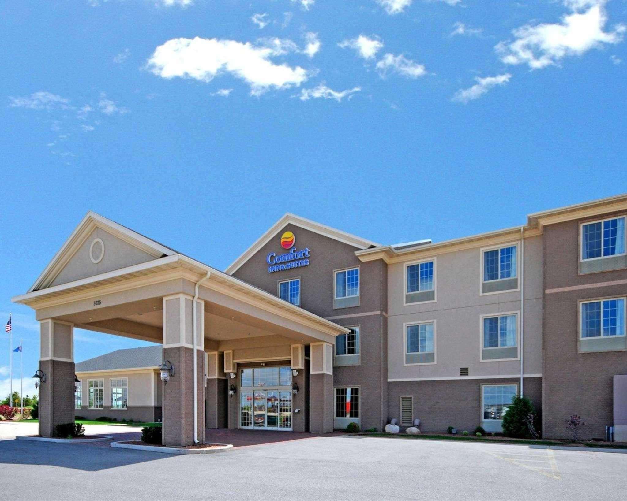 Comfort Inn & Suites Madison North Deforest Dış mekan fotoğraf