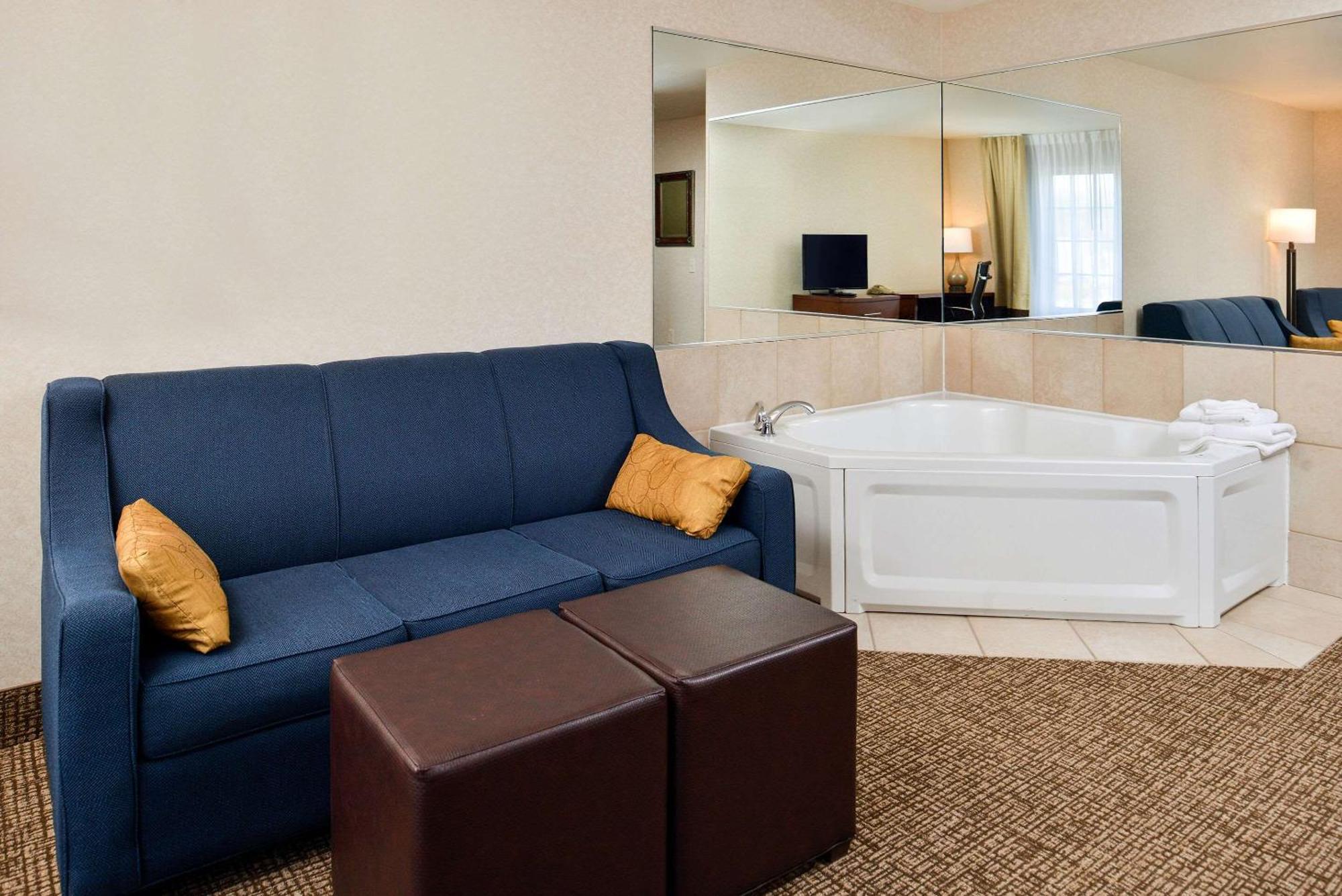 Comfort Inn & Suites Madison North Deforest Dış mekan fotoğraf