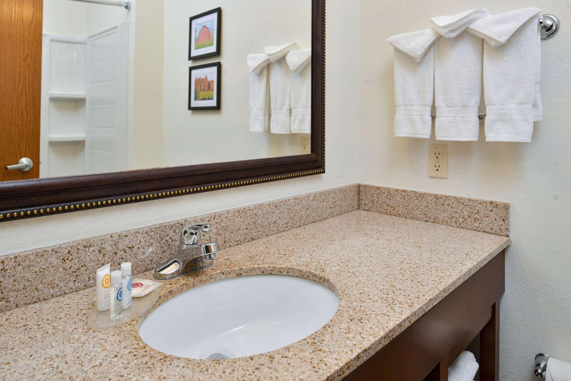 Comfort Inn & Suites Madison North Deforest Dış mekan fotoğraf