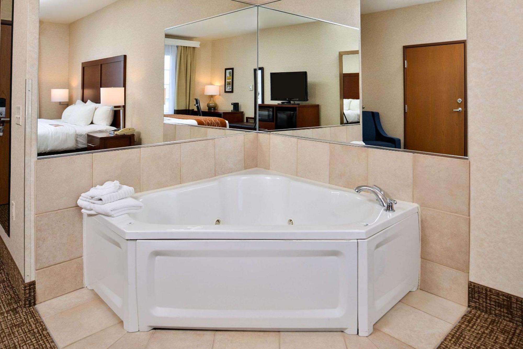 Comfort Inn & Suites Madison North Deforest Dış mekan fotoğraf
