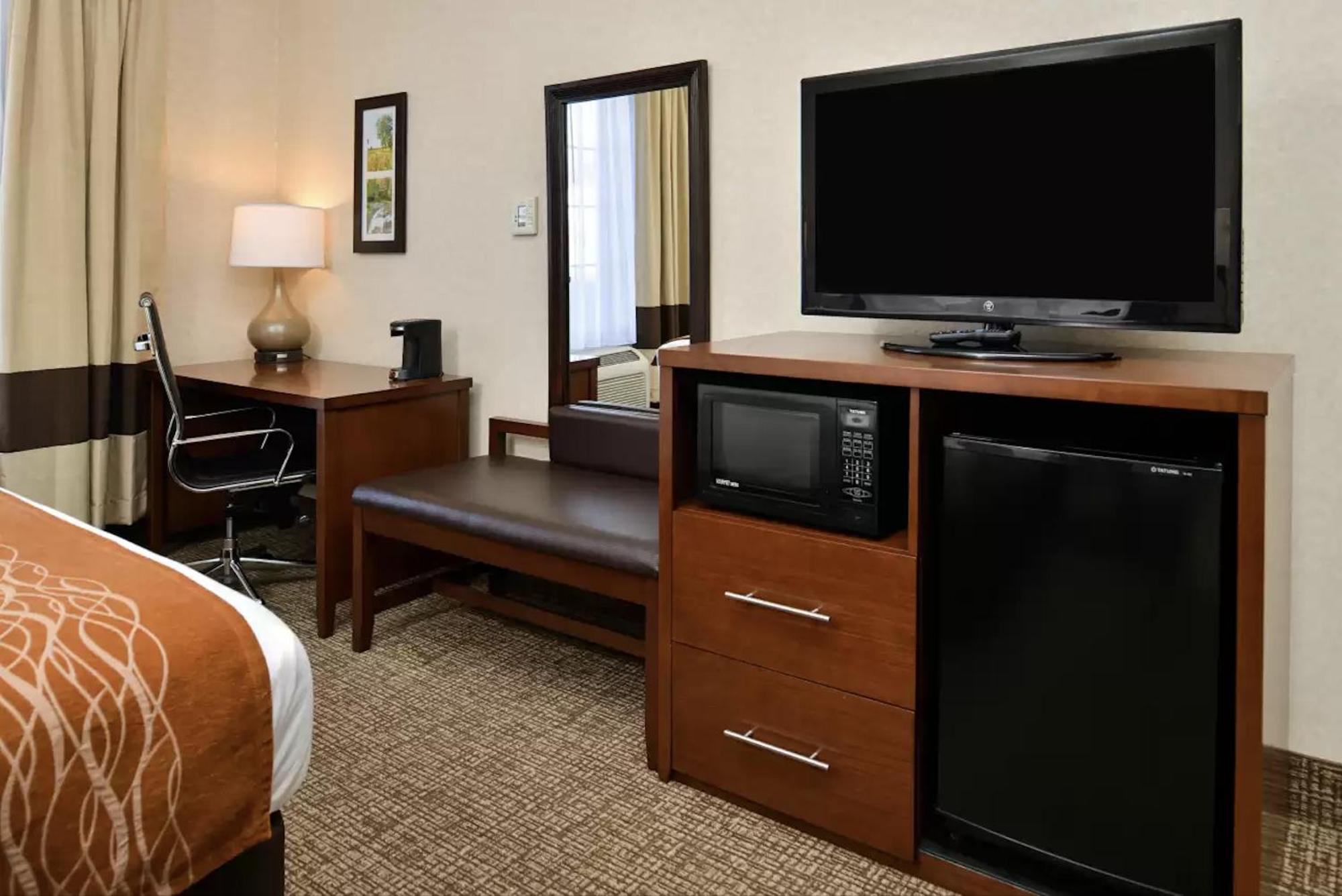 Comfort Inn & Suites Madison North Deforest Dış mekan fotoğraf