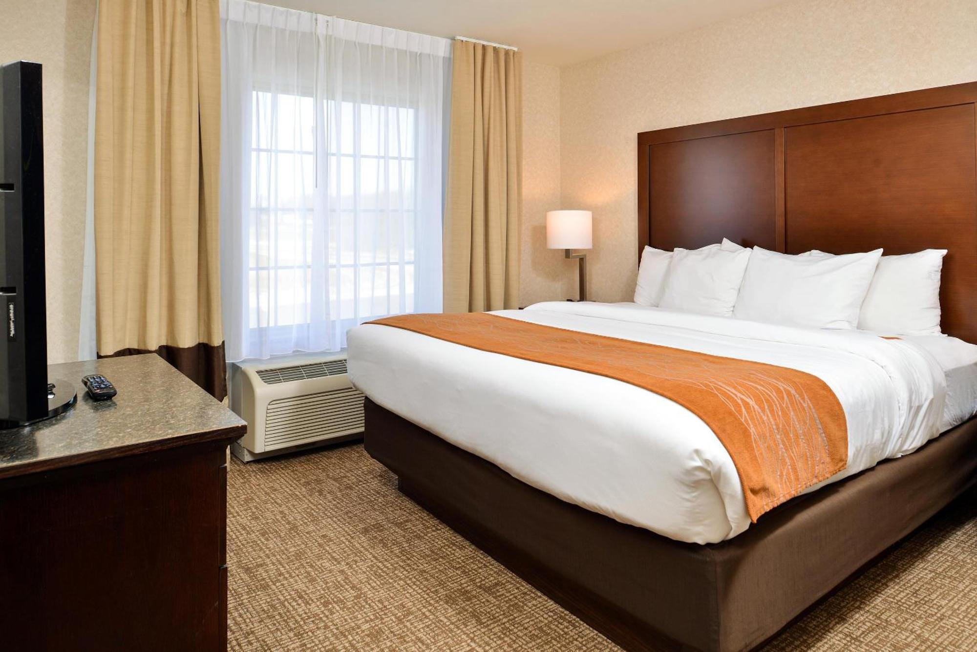 Comfort Inn & Suites Madison North Deforest Dış mekan fotoğraf