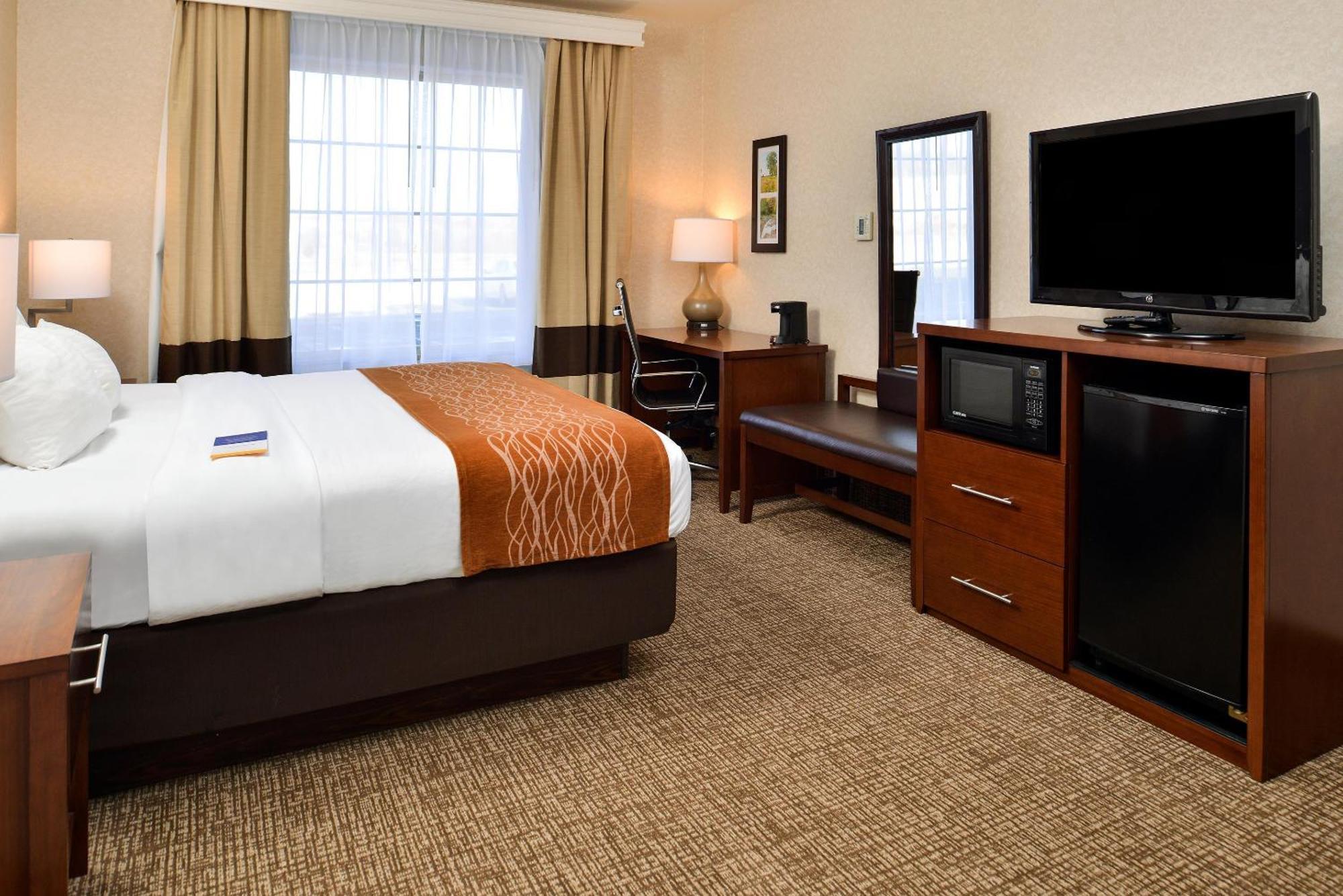 Comfort Inn & Suites Madison North Deforest Dış mekan fotoğraf