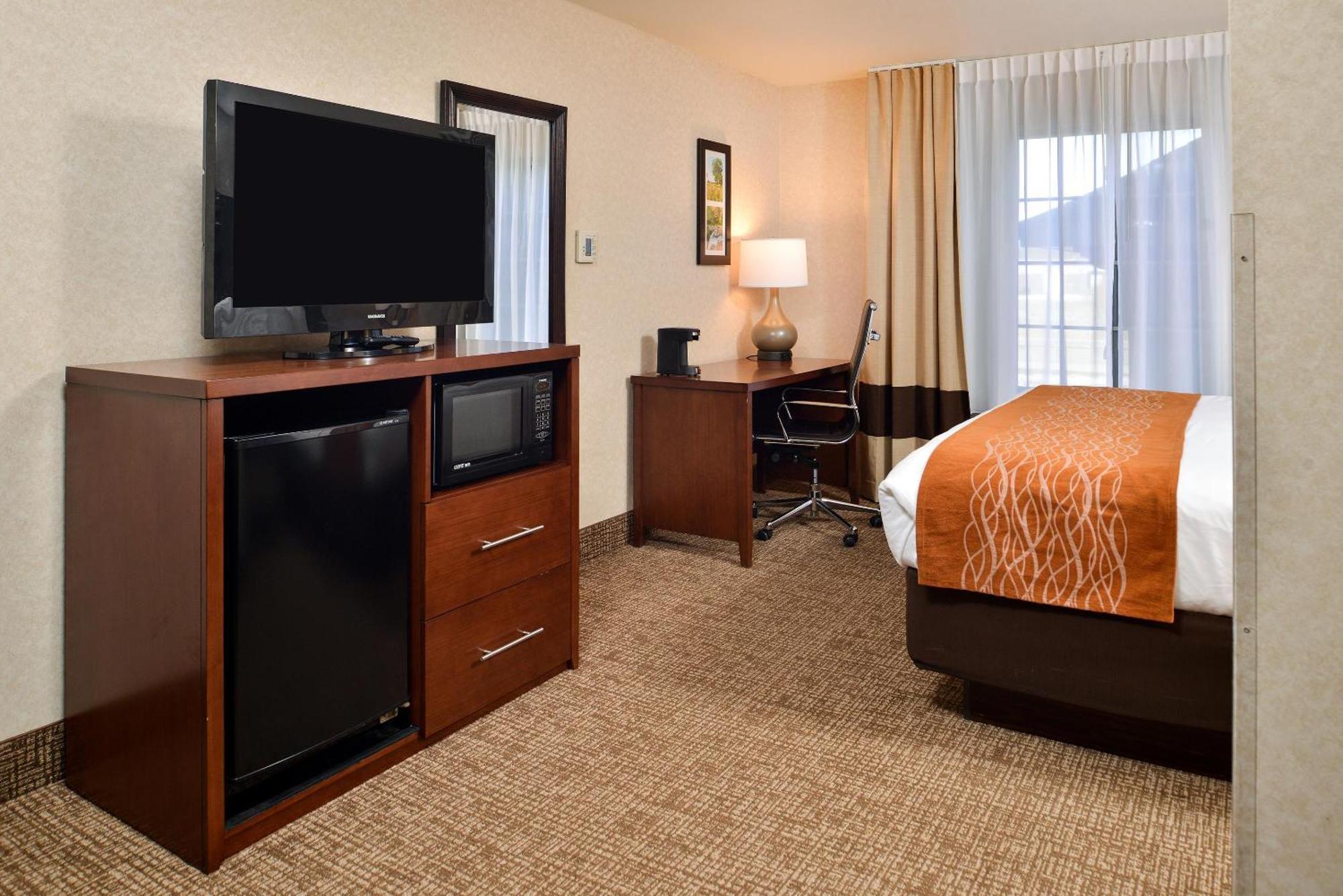 Comfort Inn & Suites Madison North Deforest Dış mekan fotoğraf